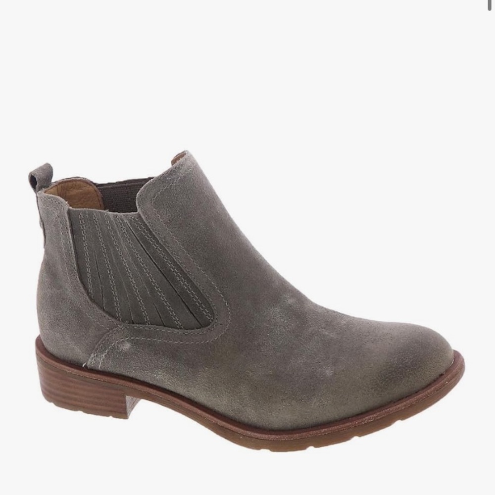 Sofft womens Bellis lii Waterproof Size 8.5